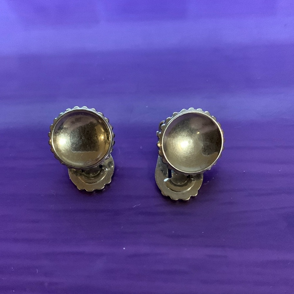 Vintage Triad clip on earrings*